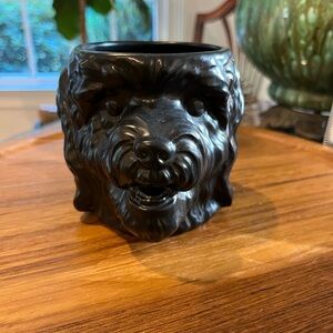 NWOT MugCoffee Tea Tabitha Black Dog
Gold handle